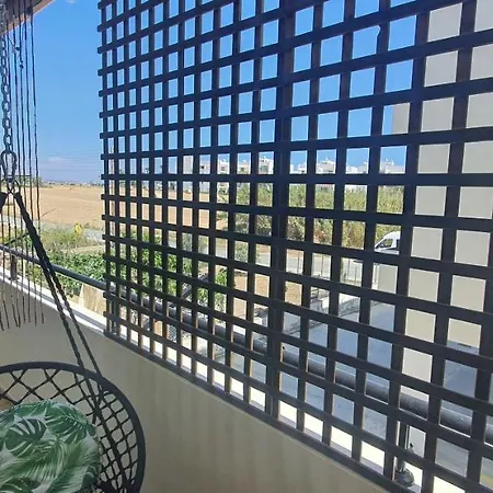 Stefaris 'sioukris Court' * Larnaca