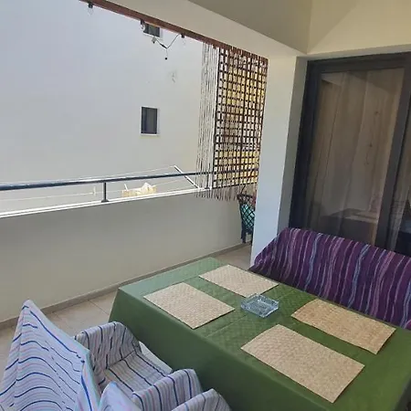 Stefaris 'sioukris Court' *