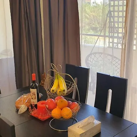 Stefaris 'sioukris Court' ラルナカ