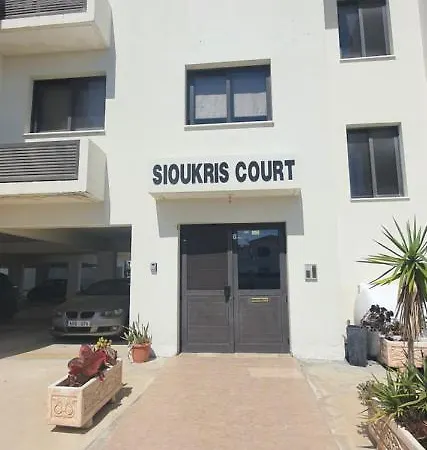 アパート Stefaris 'sioukris Court' *