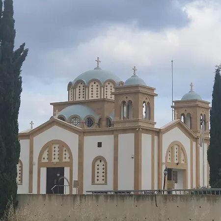 アパート Stefaris 'sioukris Court'