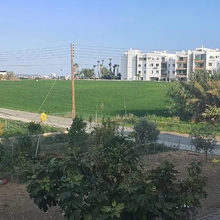 Stefaris 'sioukris Court' *